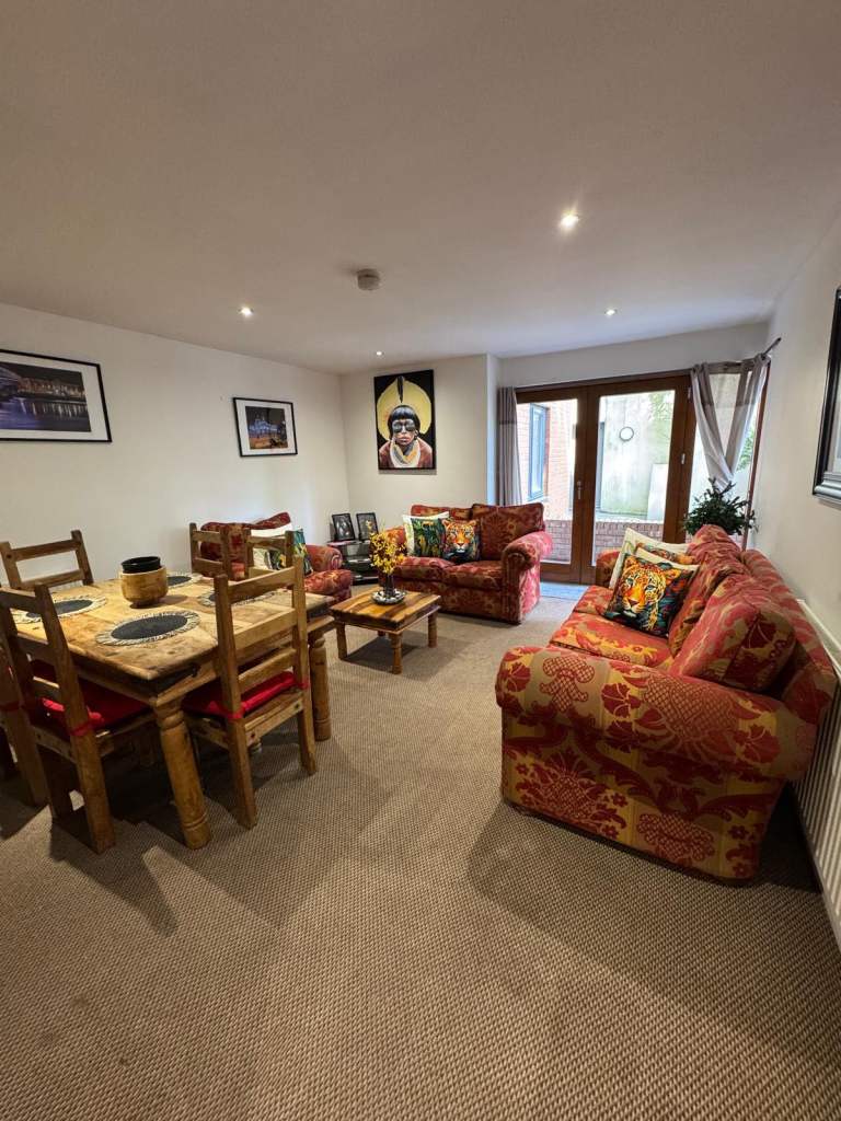 MODERN CITY CENTRE 2 BED APARTMENT DECEMBER TO FEBRUARY