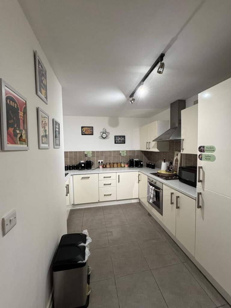 MODERN CITY CENTRE 2 BED APARTMENT DECEMBER TO FEBRUARY
