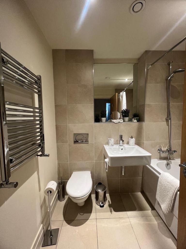 MODERN CITY CENTRE 2 BED APARTMENT DECEMBER TO FEBRUARY