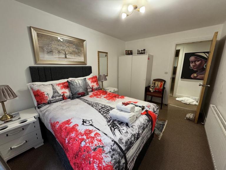 MODERN CITY CENTRE 2 BED APARTMENT DECEMBER TO FEBRUARY